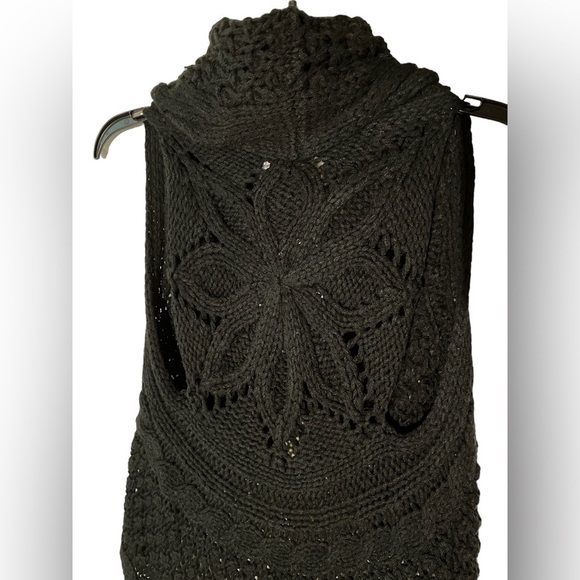 Mud Pie Women’s Crochet Open Front Sweater Cardigan Vest - Picture 2 of 9